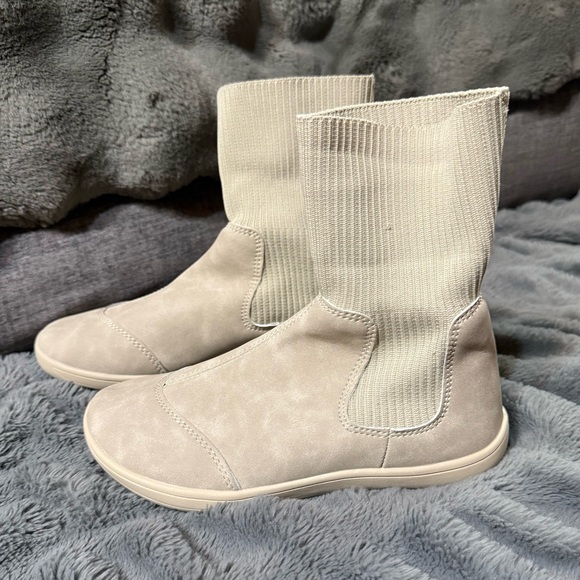 Whitin Women’s Wide Barefoot Ankle Boots. Chelsea style, zero drop, sock cuffs - Picture 2 of 5